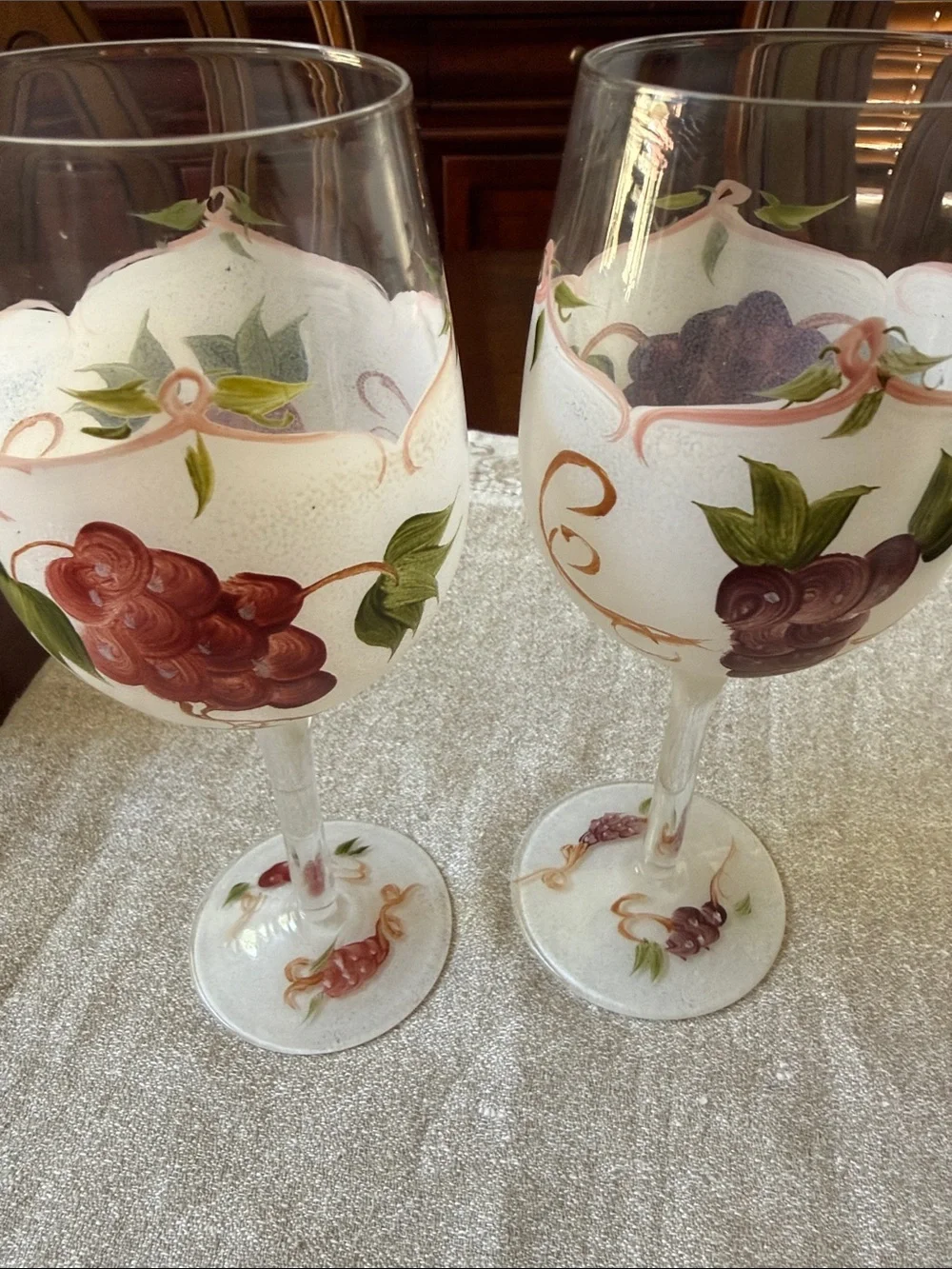 Premium Quality hand painted wine glasses grape pattern set of 2